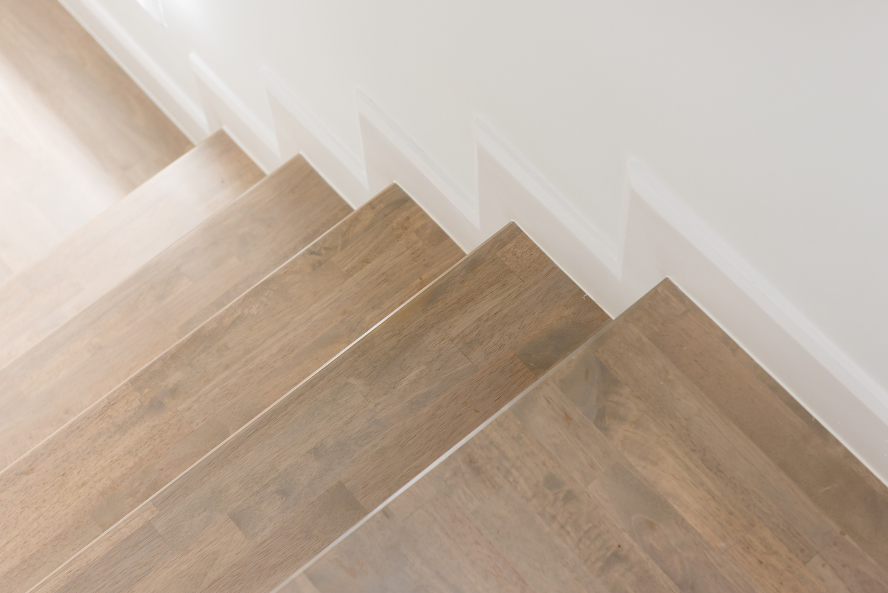 A Guide to Installing Luxury Vinyl Plank Flooring on Stairs - Flooring ...