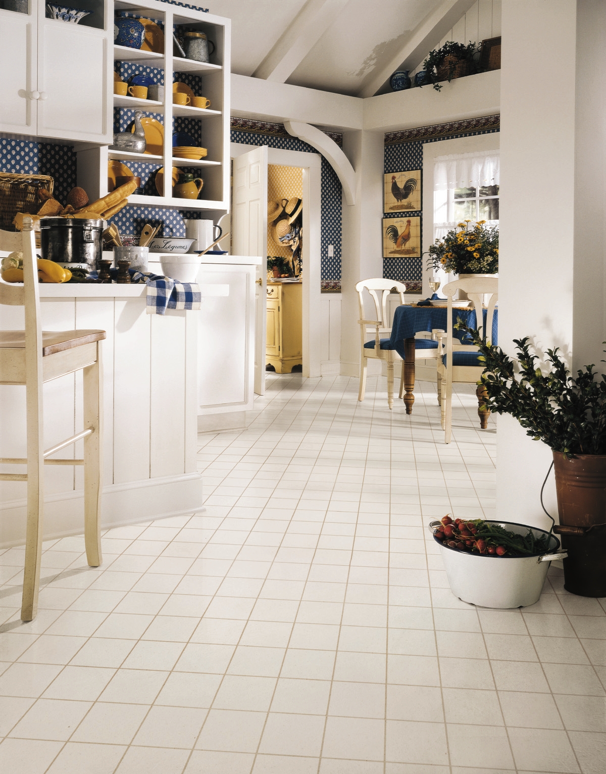 Kitchen Flooring Showdown: Linoleum vs. Luxury Vinyl Tile Flooring – Which One Wins? 3
