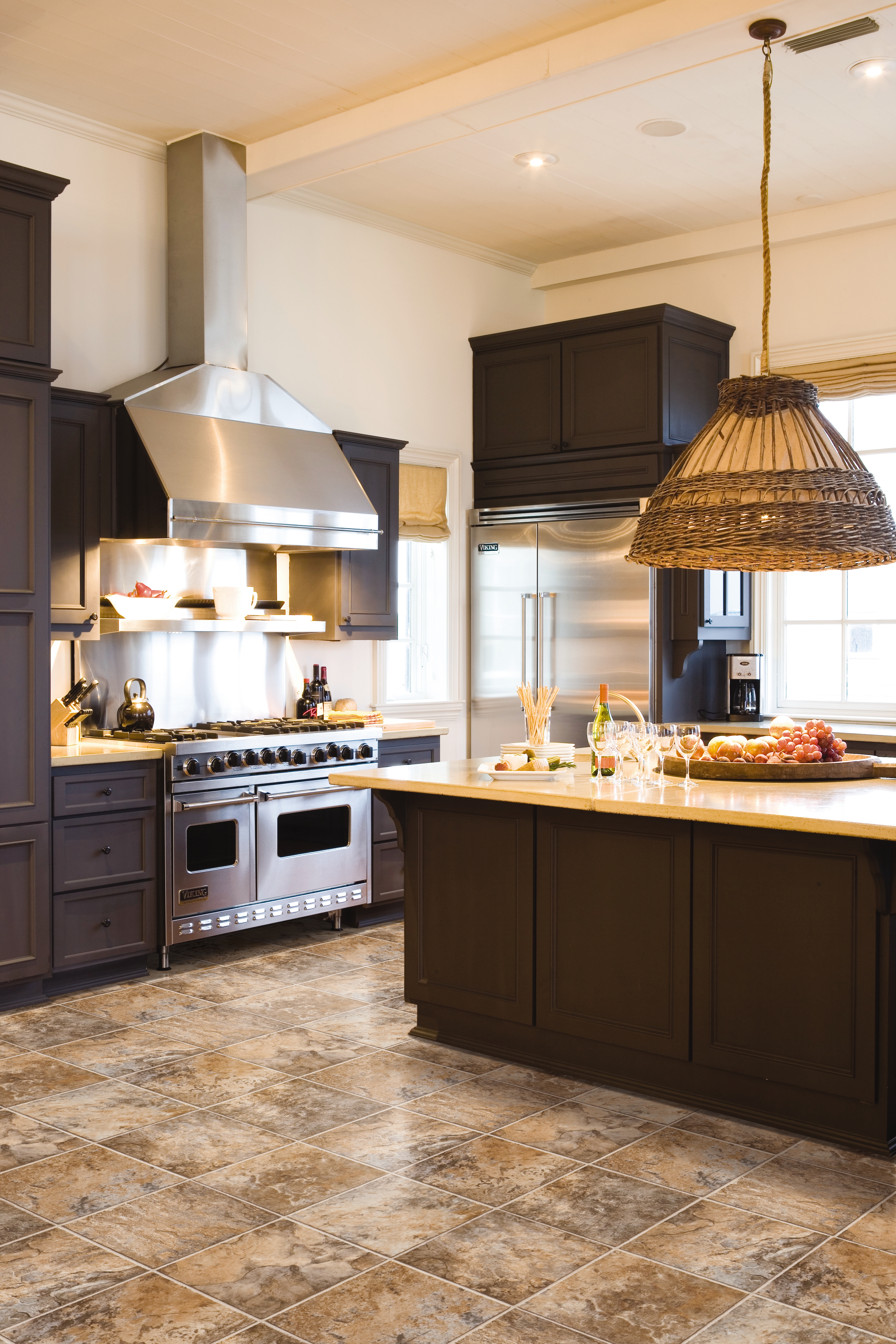 Kitchen Flooring Showdown: Linoleum vs. Luxury Vinyl Tile Flooring – Which One Wins?
