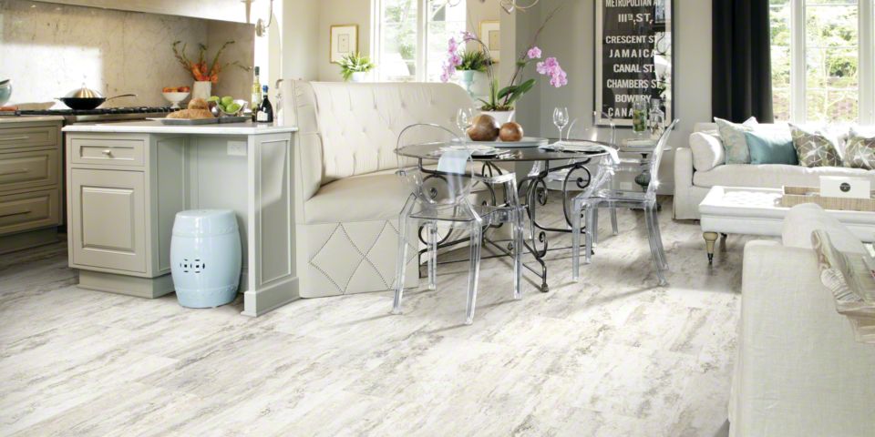 Luxury Vinyl Plank Flooring Installation Patterns that Will Drastically Change the Look of Your Space