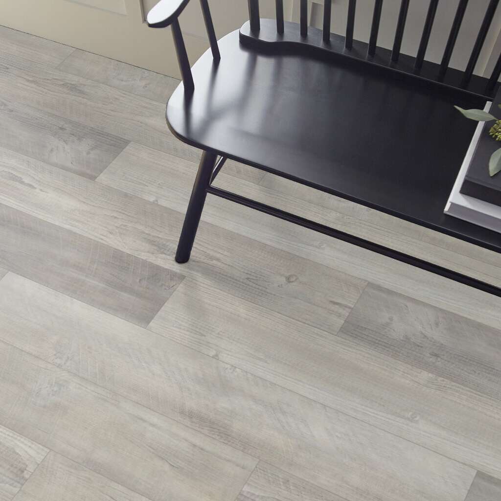 Why We’re Fans of Shaw Luxury Vinyl Plank Flooring